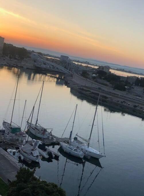 Sete 6Eme Vue Sur Le Canal Et L'Etang Екстериор снимка
